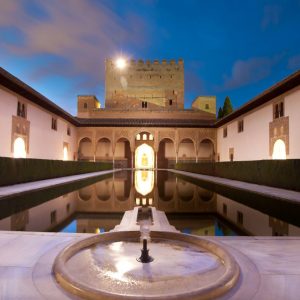 tour por Alhambra nocturna