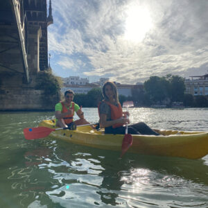 Kayak por el Guadalquivir en Sevilla